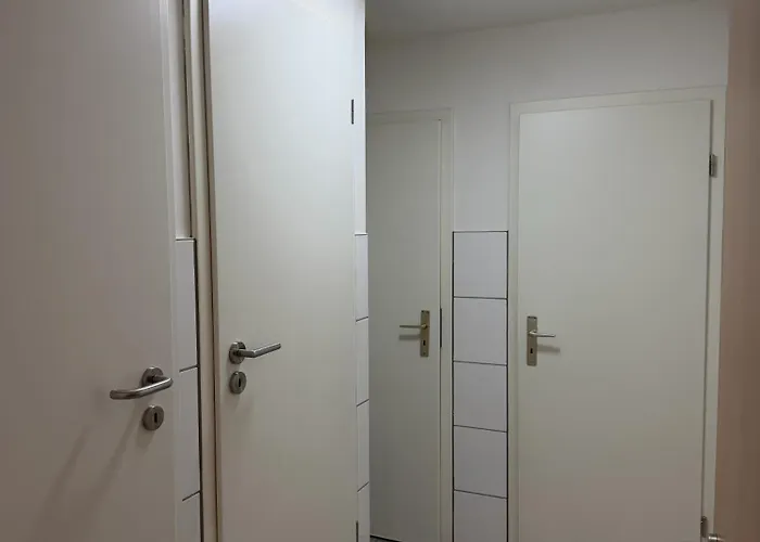 Zentrale Gaestezimmer Am Marienplatz - London